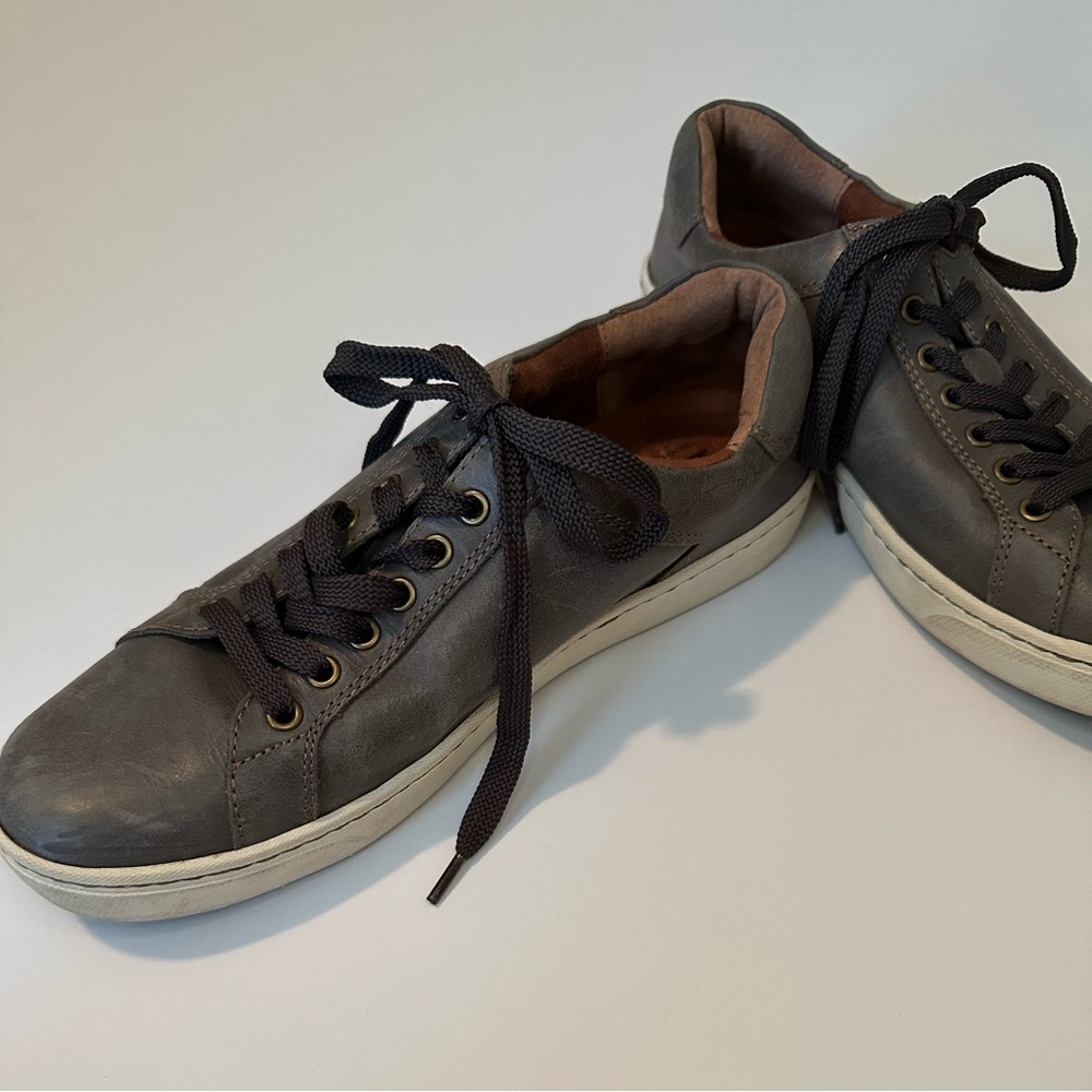 Women’s 8.5 Born Sur Charcoal Gray‎ Leather Sneakers - Picture 6 of 7